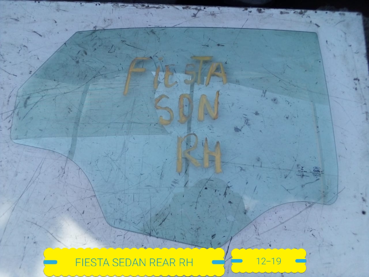 LUNA DE PUERTA POSTERIOR DERECHA FORD FIESTA 2012 AL 2018 SEDAN